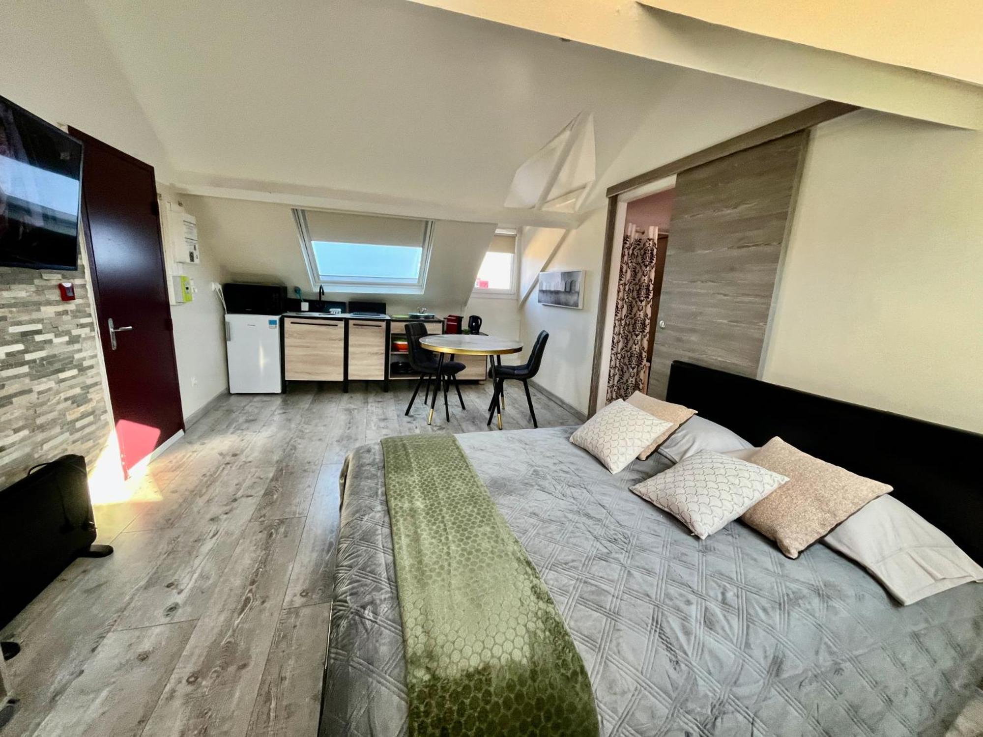 La Villa L'Oiseau Bleu Proche De La Plage Et De Deauville !!! Awards 2025 Блонвил-сюр-Мер Стая снимка